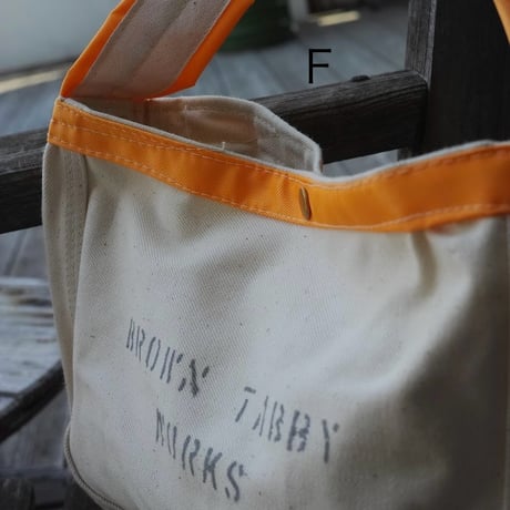 BROWN TABBY, mix fabrics small News paper bag