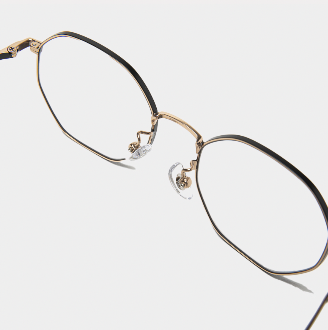meanswhile, Transition Color Glasses “Titanium 