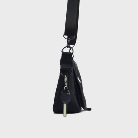 FADEN, Destoryed U half moon bag 「004_Janis」