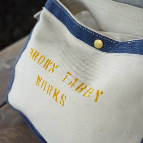 BROWN TABBY, mix fabrics small News paper bag