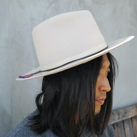 SUPERDUPER, DESTINO PATCH RABBIT FELT SILV