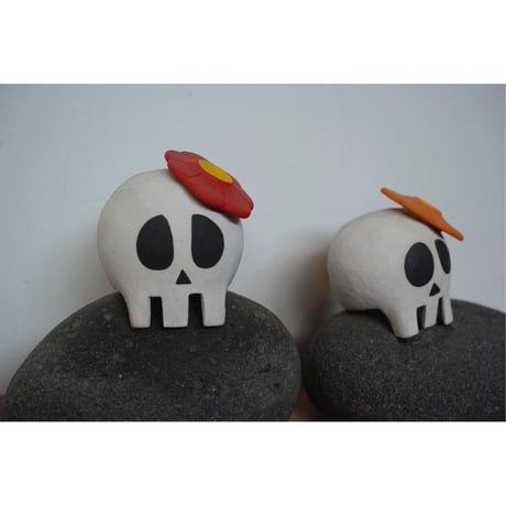 中囿義光, ガイコツ(店頭のみにて販売中)