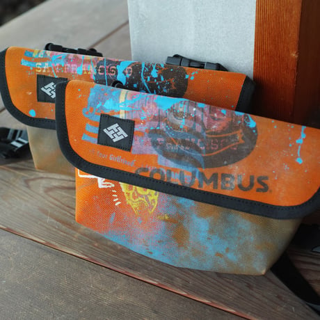 Vacation,BAG RESISTANT MESSENTIAL POUCH　VACATIONEDID