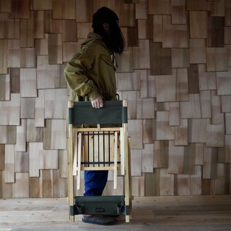 T.S.L.CUB, field chair