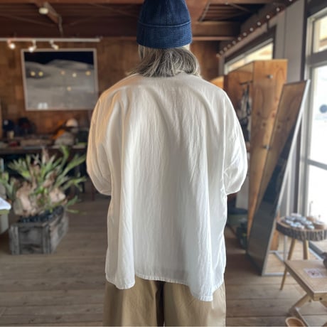 PORTER CLASSIC, SUVIN GOLD GAUZE STAND COLLAR LONG SMOCK SHIRT