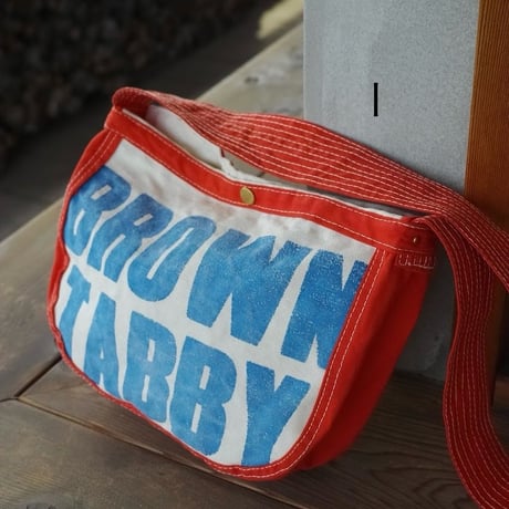 BROWN TABBY, mix fabrics small News paper bag