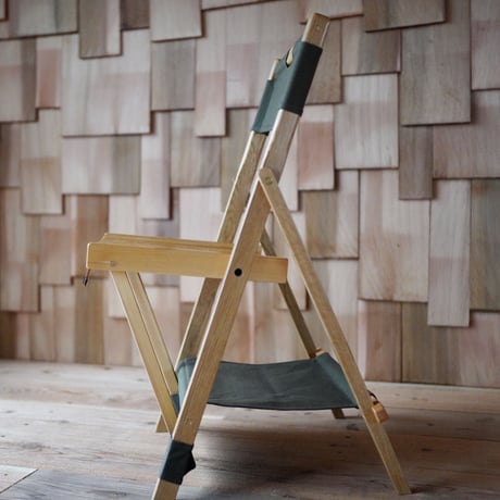 T.S.L.CUB, field chair