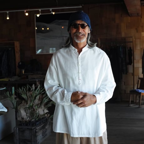 PORTER CLASSIC, SUVIN GOLD GAUZE STAND COLLAR LONG SMOCK SHIRT