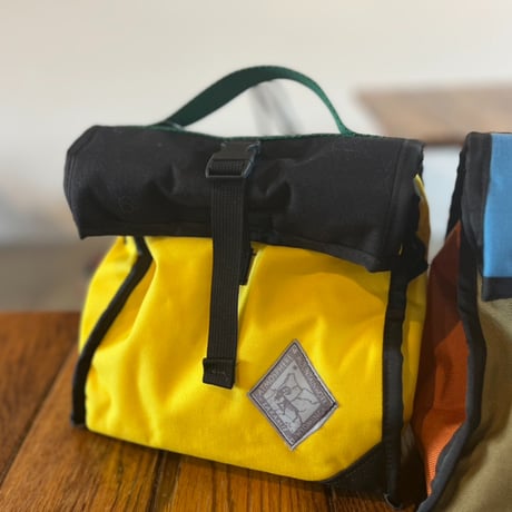 ATMOSPHERE MOUNTAIN WORKS, LUNCH BAG w/STRAP