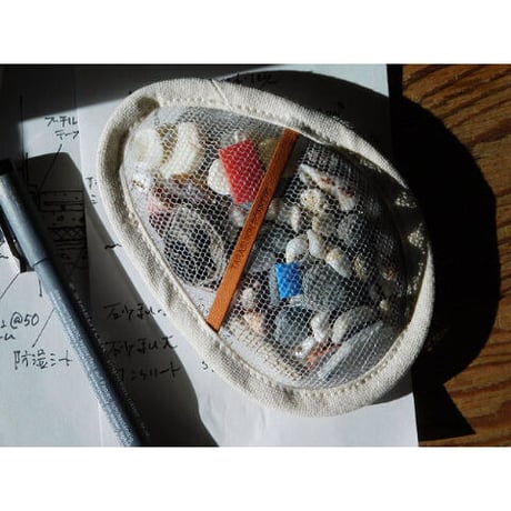 TARASUKIN BONKERS, BEACH COMBIG PAPER WEIGHT