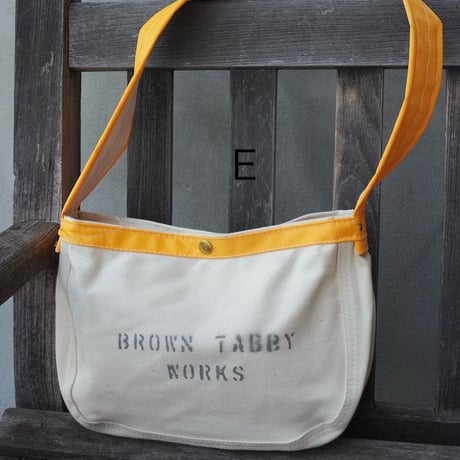 BROWN TABBY, mix fabrics small News paper bag