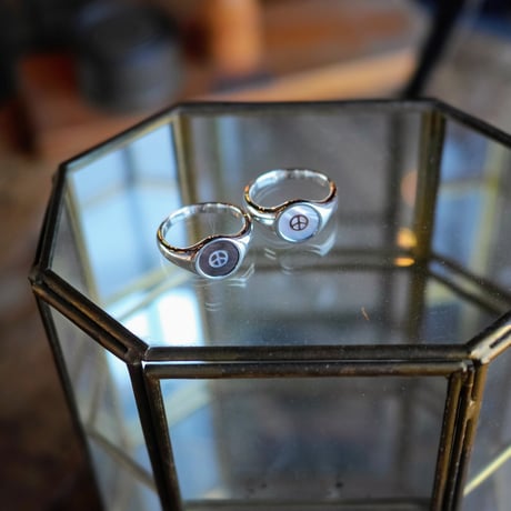 PORTER CLASSIC, PEACE SHELL SILVER INLAY RING