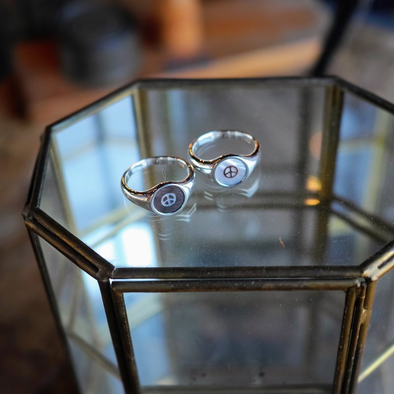 PORTER CLASSIC, PEACE SHELL SILVER INLAY RING |