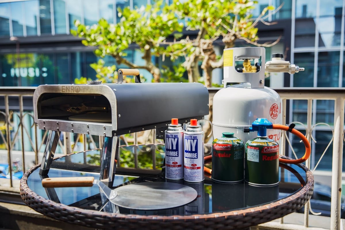 ENRO ガス式窯焼名人 ガス式のポータブル本格ピザ窯 付属品あり 中古品