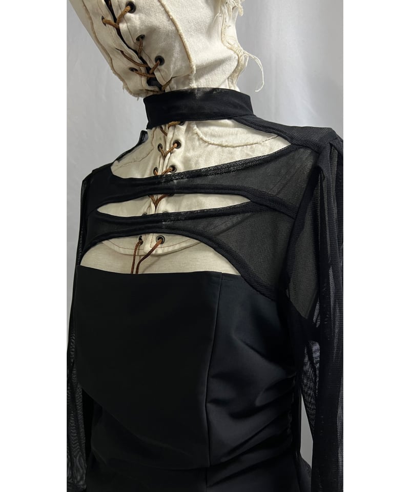 alice auaa フェザー×フリル付きホルターネックトップス alice auaa フェザー×フリル付きホルターネックトップス