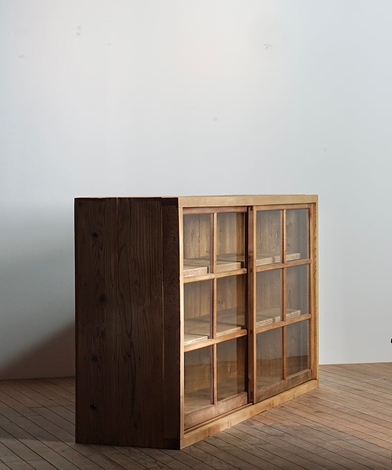 ガラス戸棚・3段 | 鯨オーケストラ