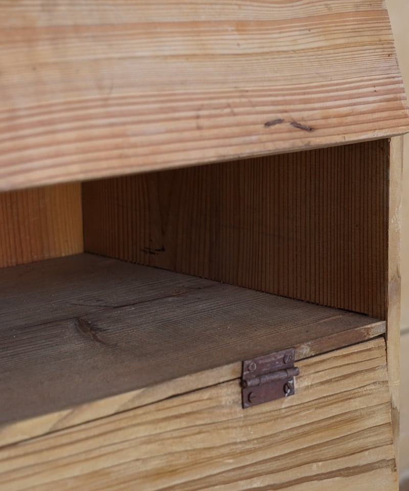 小ぶりなパタパタ収納棚 | 鯨オーケストラ