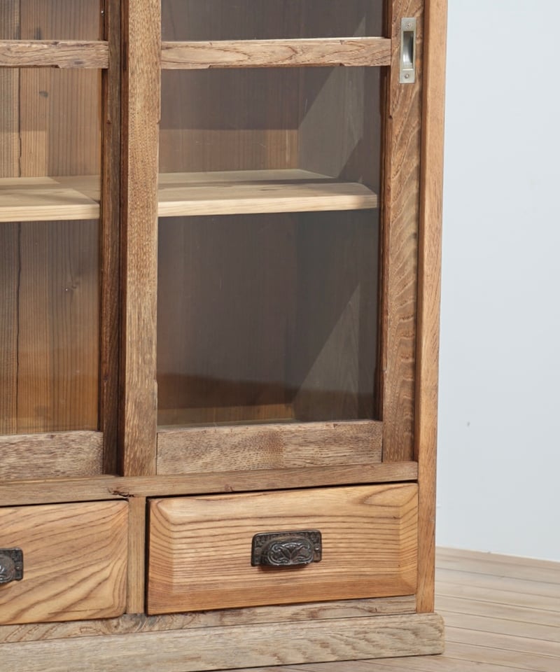 ガラス戸棚 | 鯨オーケストラ