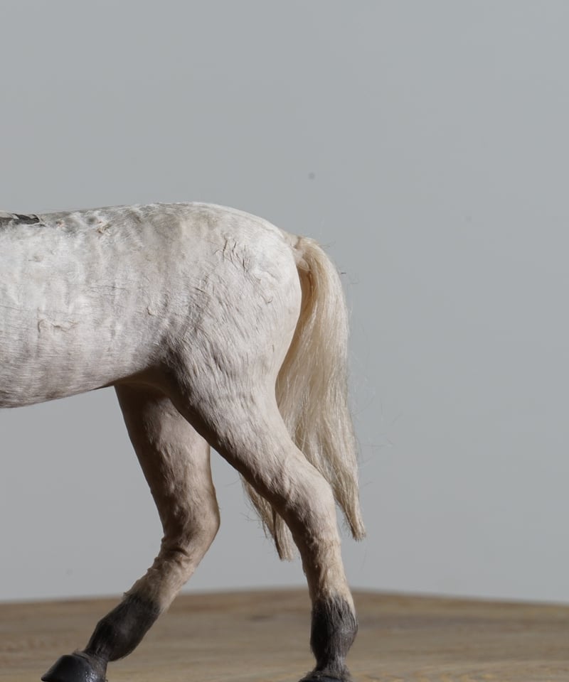 アンティーク　動物　オブジェ　白黒　馬 アンティーク 動物 オブジェ 白黒 馬 Amazon.co.jp: 馬のオブジェ