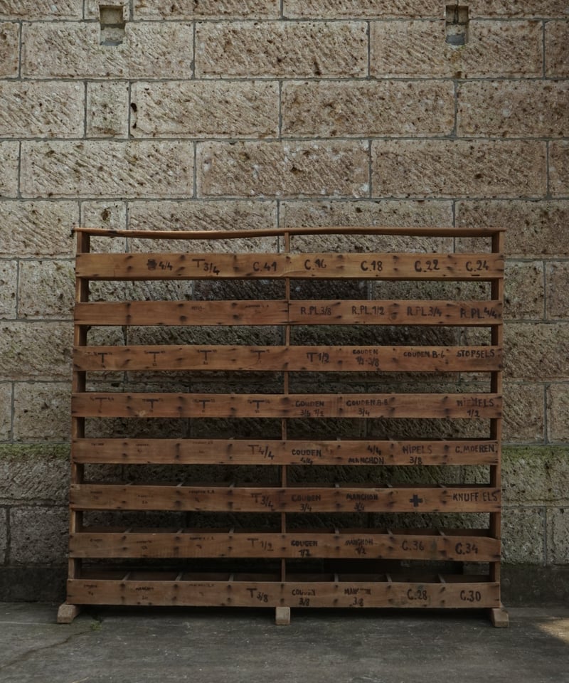 フランスアンティーク クラシック4段木製シェルフ フランスアンティーク 木製シェルフ | 鯨オーケストラ