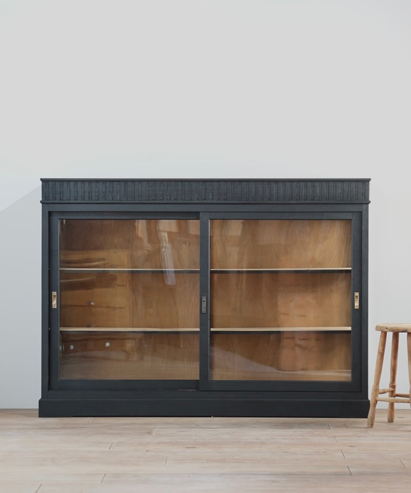 貴重　黒ガラス棚板　木と鉄の棚受けアンティーク GLASS SHELF 黒皮鉄 — KITAWORKS