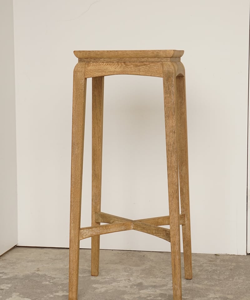 ナラ材の展示台・花台 | 鯨オーケストラ