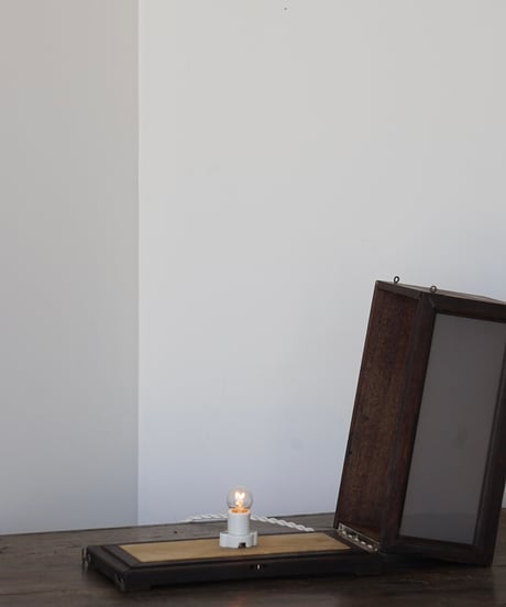 持ち運びのできる照明箱
