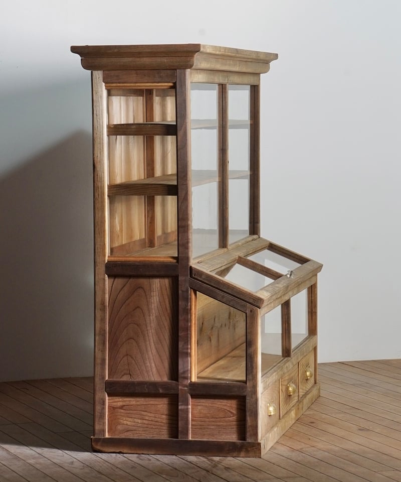 引取専用 大塚家具 ガラスショーケース Amazon.co.jp: 生活グッズラボ ショーケース ガラスケース 背面