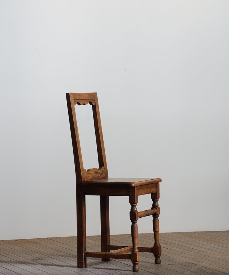 フランスアンティーク　ロレーヌチェア　剥離　ロレーヌ地方　絵になる椅子　絵画 フランスアンティーク ロレーヌチェア 剥離 ロレーヌ地方 絵に