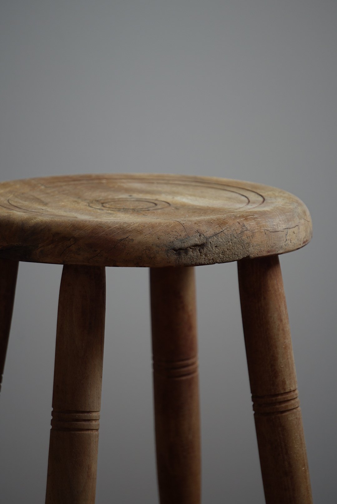 【張替え未使用品】昭和鏡台丸スツール・ブラックトーン 張替え未使用品】昭和鏡台丸スツール・ブラックトーン 張替え未使用品