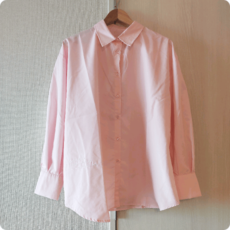 刺繍入りオーバーサイズシャツ
