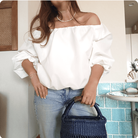 オフショルバルーントップス