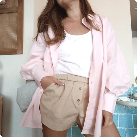 刺繍入りオーバーサイズシャツ