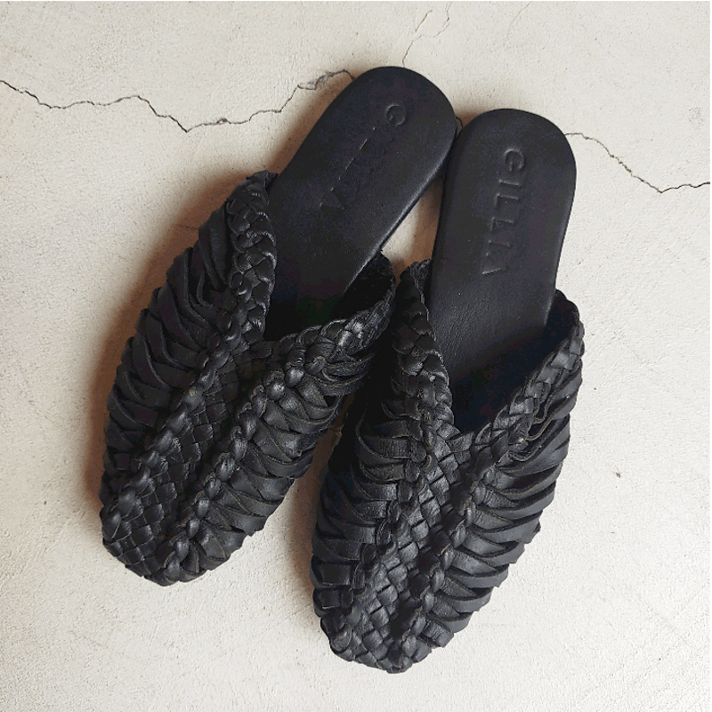 gillia(ジリア)/ レザーサンダルLOTTA | with shore