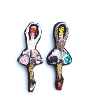 ピンキーバレリーナ a ballet dancer | ビーズブローチ hand made beads brooch