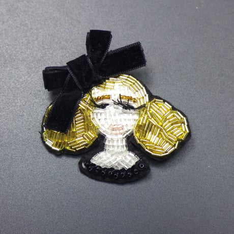 Miss.Black ribbon（ミス・ブラックリボン）  | ビーズブローチ