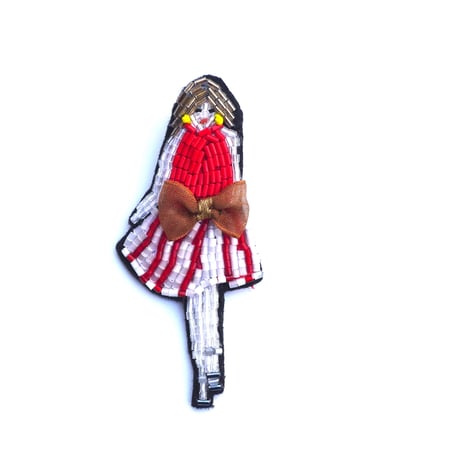 夏の赤い服 red dress  | ビーズブローチ