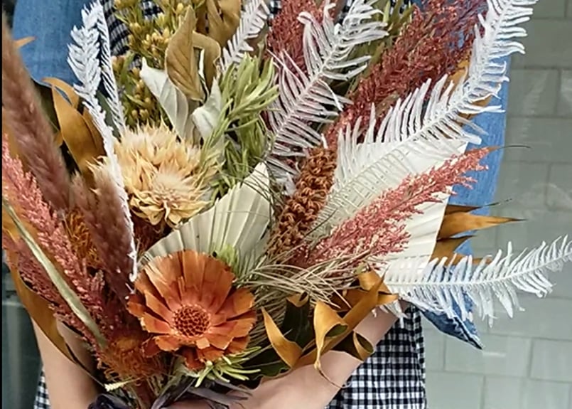 秋❁ベージュ　ドライフラワースワッグ 西麻布】Workshop：秋色のドライフラワースワッグ【 2021年9月23日 (木