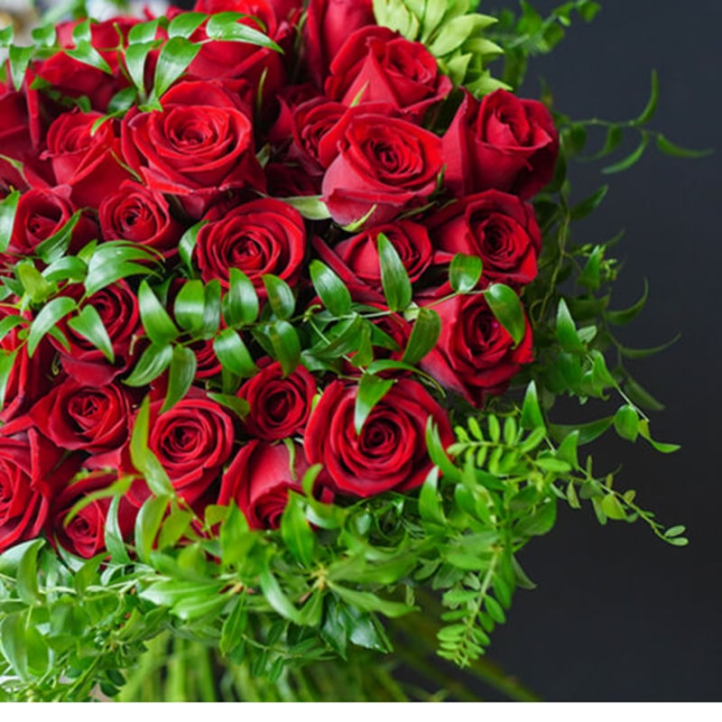 還暦祝い用/2週間前オーダー必須】60本の赤薔薇の花束 | natural