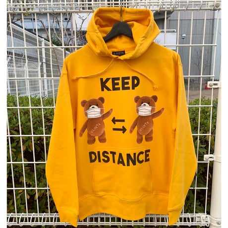 RARETE (ラルテ) KEEP DISTANCE  テディベア　【茶色】  パーカーゴールドイエロー