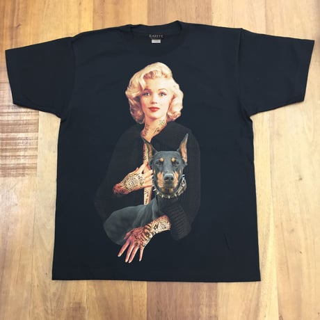 RARETE (ラルテ)  マリリンモンロー  ドーベルマン  タトゥー  Tシャツ  ブラック  星柄