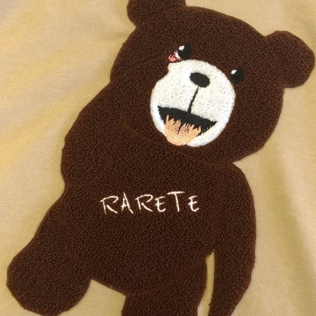 RARETE (ラルテ)  テディベア あっかんベー！【茶色】 モコモコ刺繍  パーカー サンドカーキ   (裏パイル)