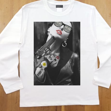 RARETE (ラルテ)  GIRL 迷彩 Tatoo 拳銃 長袖Tシャツ ホワイト