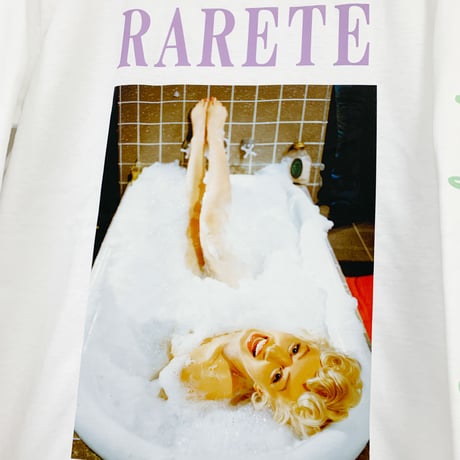 RARETE (ラルテ) MarilynMonroe バス no peeking. 長袖Tシャツ  ホワイト