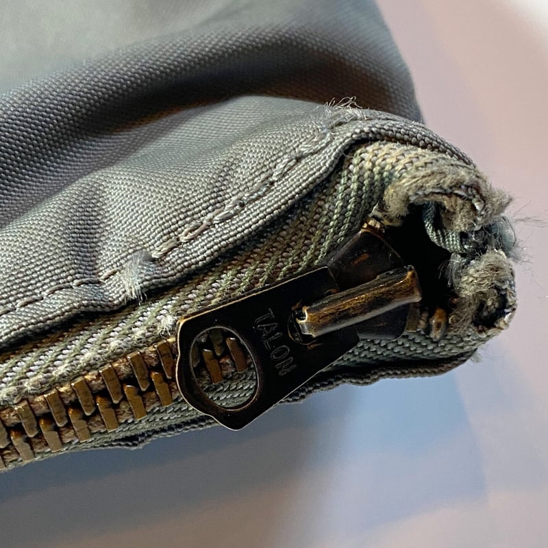 【お値引き大歓迎】Vintage TALONジップ ワッペン付きヘルメットバック お値引き大歓迎】Vintage TALONジップ ワッペン付きヘルメットバック