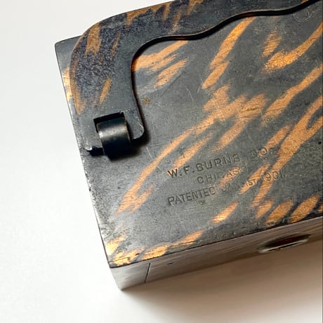 1910〜20's W.F.BURNS CO. Japanned Money Box