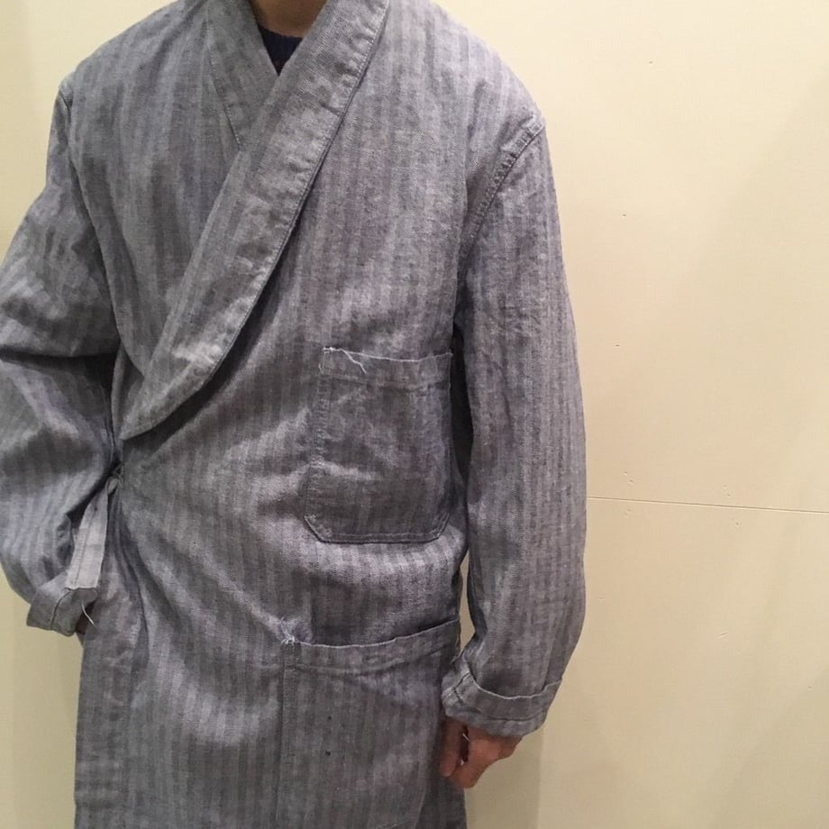 5bf799a37cd36153f400037d