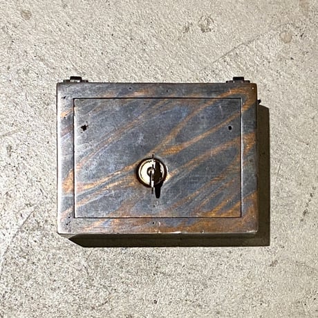 1910〜20's W.F.BURNS CO. Japanned Money Bank