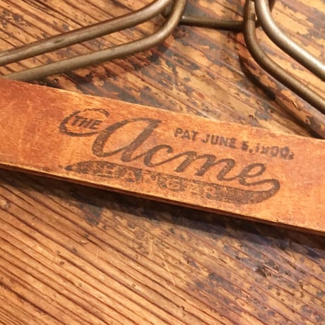 1900's〜 The Acme Hanger