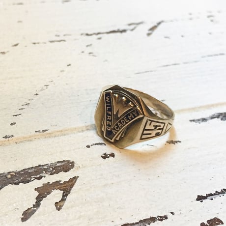 1940's WILFRED ACADEMY College Ring